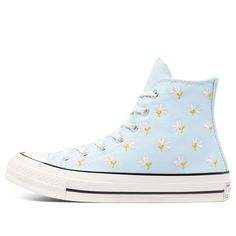 Converse Chuck Taylor All Star 1970s High Top Embroidered Floral Print - Chambray Blue Canvas Shoes/Sneakers Cute Converse Shoes, Black Canvas Shoes, Cute Converse, Vintage License Plates, Blue Converse, Cute Flats, Converse Chuck 70, Retro Shoes, Chuck 70