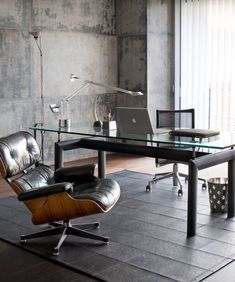 Home office with exposed cement. Eran Dahan Real Estate Broker. Contemporary Home Office Design, Contemporary Office Lighting, Home Office Design Ideas, Office Design Ideas, Modern Office Decor, Contemporary Home Office, Contemporary Office, Home Office Setup