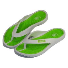 These light weight casual flip flop sandals are perfect for wear on the beach, around the pool, along the boardwalk and great for casual wear. Size: 5.  Color: Green.  Gender: female.  Age Group: adult. Beach Shoe, Best Flip Flops, Casual Beach Wear, Casual Slippers, Beach Shoes, Perfect Shoes, Beach Wears, Thong Sandals, Women's Casual