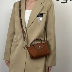 Longchamp Le Pliage Mini Pouch, Long Champ Mini Bag, Tan Bag Outfit, Longchamp Le Pliage Pouch, Vinted Tips, Longchamp Xs