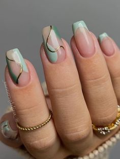 One Nail Design Ring Finger Simple, Mint Green Nails, Mint Nails, Bridesmaids Nails, Green Acrylic Nails, Green Nail Art, Tree Nails, Square Nail Designs, Green Nail Designs