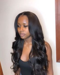 Sew In Lace Closure, Middle Part Curls, Black Girls Hairstyles Weave, Curly Hair Sew In, Grunge Pastel, Lace Closure Hairstyles, Lace Fronts, Straight Weave Hairstyles, Sew In Hairstyles