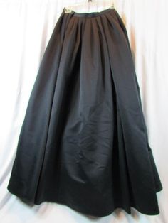 Vintage Victor Costa Nieman Marcus Black Tafeta Long Skirt Sz 6 Please See Measu Vintage Victor Costa Nieman Marcus Black Tafeta Long Skirt Sz 6 Please See Measu Click images to enlarge Description Vintage Victor Costa Nieman Marcus Black Tafeta Long Skirt Sz 6 Please See Measurements There are a few tugs on the skirt- they are very hard to see.    Yes! We combine shipping Yes! We do local pickup 77354 Shipping includes insurance. Payment BingoI1 accepts PayPal within 3 days of purchase.  Please Black Formal Maxi Skirt, Formal Black Full Skirt, Black Full Skirt For Formal Occasions, Vintage Flared Skirt For Formal Occasions, Black Gathered Skirt For Evening, Black Formal Dress With Gathered Skirt, Black Full Skirt For Evening, Vintage Formal Full Skirt Bottoms, Vintage Pleated Skirt For Evening