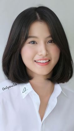 Long Bob Hairstyles Straight, Model Poni, Asian Hair Bob, Korean Bob Haircut, Oval Face Short Hair, Pretty Short Hair, Sleek Short Hair, Easy Trendy Hairstyles, Short Hair Cuts For Round Faces