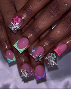 Duck Nail Designs Y2k Short, Spring Junk Nails, Short Junk Nail Designs, Aesthetic Y2k Nails, Medium Duck Nails, Vacation Nails Black Women, Summer Nails Black Women, Y2k Pink Nails, Shower Nails