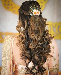 Reception Hairstyles, Mehndi Function, Bridal Hairstyle Indian Wedding, Hair Style On Saree, Bridal Hair Buns, Hairstyles For Girls, Quince Hairstyles