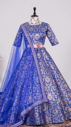 Lehenga Designs Latest, Long Skirt Top Designs, Lehenga Choli For Wedding, Saree Reuse, Choli For Wedding, Long Blouse Designs, Sharara Designs, Silk Lehenga Choli, Function Dresses