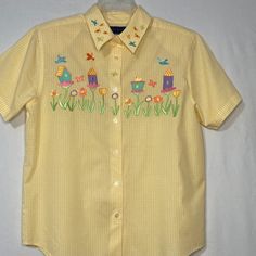 Karen Scott Yellow Checkered With Bird House, Birds, Butterflies And Flowers Applique Short Sleeve Size Medium New Condition, Never Worn 100% Cotton Very Sweet, Definitely Grandma Core, Cottage Core, Teacher Core Measurements Are Approximate: Pit To Pit: 21 1/2 Inches Sleeve: 8 1/2 Inches Collar To Bottom: 28 Inches Spring Yellow Collared Tops, Yellow Collared Tops For Spring, Yellow Collared Cotton Blouse, Yellow Collared Shirt For Spring, Teacher Core, Flowers Applique, Yellow Checkered, Core Cottage, Butterflies And Flowers