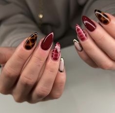 Burgundy Almond Nails Design, Black And Red Nails Ideas, Manicure Designs, Nails Arts, Airbrush Nails, Almond Nails Designs, Nail Jewelry, Manicures Designs, Nail Games