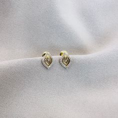 22k solid gold designer earrings- perfect gifting - UK 916 hallmarked. This earring is approximately 6.9mm at the widest, 10mm in height and 2.1 grams in weight . This earring comes with screw back closure. Our 22k jewelleries are genuine real gold. Each item is packaged in our branded packaging, so your order is ready to be gifted.  All items are ready to be shipped within 2 working days through tracked post unless otherwise stated. For UK customers your order shall arrive within 3 days. For cu 2 Grams Gold Earrings, 2 Grams Gold Earrings Designs, 22k Gold Earrings, Gold Jewellry, Solid Gold Earrings, Gold Earrings Designs, Gold Necklace Designs, Earrings Studs, Branded Packaging