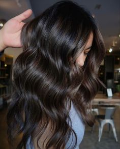 Dark Highlights On Dark Brown Hair, Soft Black Balayage, Black Hair Babylights, Babylights On Black Hair, Dark Hair Babylights, Dark Brown Dimensional Hair, Dimensional Dark Brown Hair, Dark Brown Bayalage Hair, Cool Brunette Balayage