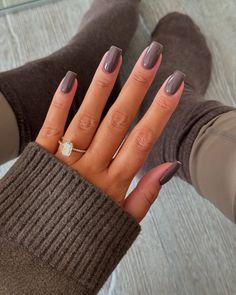 November Nails Fall Acrylic, Fall Nail Cors 2024, November Nail Art, November Nails Colors, November Nails Fall, Chrome Nail Colors, November Nail Designs, Ombre Manicure, November Nails