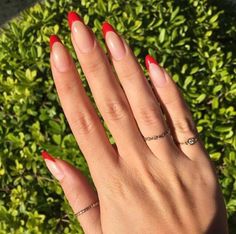 Red Tip Nails, White Stiletto Nails, Red Stiletto Nails, Red Acrylic Nails, Red Nail Polish, Oval Nails, Acrylic Nail Art, Minimalist Nails