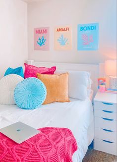 Trendy Dorm Room Decor Preppy Small Bedroom Ideas, Preppy Beds, Beach Preppy Room, Diy Preppy, Dorm Room Styles