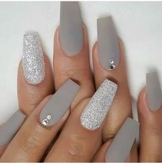 Rodeo Nails, Winter Nail Design, Jasmine Nails, Stars Nails, January Nails, Silver Nail, Cute Spring Nails, Winter Nails Acrylic, Gray Nails