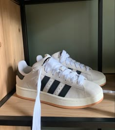 Adidas Campus Shoes, Adidas Campus 00s, Trendy Shoes Sneakers, Preppy Shoes, Pretty Shoes Sneakers, Cute Sneakers, Adidas Sneaker, Hype Shoes, Adidas Campus