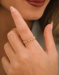 ❤️🔥 14K Solid Gold Band Ring - Minimalist CZ Zircon Ring - Dainty Statement Ring  - Valentine's Day Gift - Valentine's Day Ring ❤️🔥 ⭐️ Do you want an unforgettable gold gift for your grandchildren, nephews, girlfriend, spouse or people you care about? Then just choose the our necklace and ring that they will love, and we will design on the gift box in the best way for you and turn your necklace or ring into an eternal memory! Unforgettable Memories 🎁 Special Design Gift Boxes 🎄 High Quality Solid Gold Ring - Necklace 🚚 All Ring And Necklace Are Free and Same Day Shipping! ⭐️ We creat your jewelry as you wish!Welcome to Bex Jewelry! Jewelry has the power to be the one little thing that makes you feel unique.🌠 I am very excited that you are browsing my design gold products. Because it Minimal Ring Design, Minimalist Necklace Gold, Zierlicher Ring, Solid Gold Band, Gold Statement Ring, Gold Rings Fashion, Gold Ring Designs, Ringe Gold, Classy Jewelry