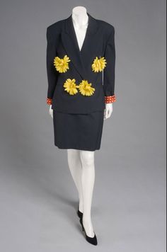 Suit Jacket And Skirt, Fashion 1950, Big Shoulders, History Fashion, Philadelphia Museum Of Art