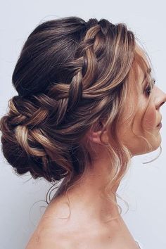 Ideias MARAVILHOSAS de Penteados para Madrinha de Casamento Braid Updo, Wedding Hair Up, Hairstyles Natural, Bridal Hair Updo, Hairstyles For Medium Hair, Hair Kids, Wedding Hair Inspiration