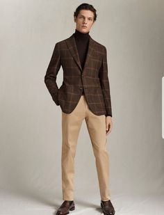 Brown Turtleneck Outfit, Turtleneck And Blazer, Carolina Herrera Men, Smart Casual Menswear, Brown Suit, Turtleneck Outfit, Classy Suits