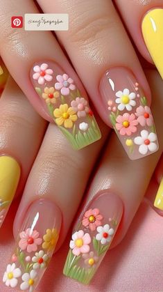 Gel Manicure Spring, Chrome Spring Nails, Spring Nails Chrome, Nails Almond Shape Short, Spring Nails Almond Shape, Nails Images, Bright Summer Nails Designs, Yellow Highlights, Nails Chrome