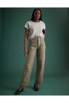 Constructed from vintage-inspired organic reverse twill in a natural undyed color/Waist tab adjusters, front patch pockets, and back button-flap patch pockets/Sustainable hardware and trims/Button fly Utility Pants Outfit, Womens Twill Pants, Straight Leg Khakis, White Jeans Men, Athletic Fit Jeans, Jean Trends, Utility Pants, Loose Jeans, Curvy Jeans