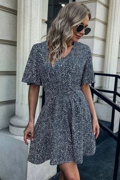 Summer Women's Fashion New Printed V-neck Waist Casual Dress Simple Dress, Knit Infinity Scarf, Mini Dresses For Women, Mini Cocktail Dress, High Point, Dress Size Chart, New Print, Women's Summer Fashion, Polka Dot Dress