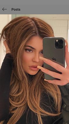 Hair Color For Light Skin Mexican, Honey Blonde Balayage On Brown Skin, Light Brown Bayalage With Money Piece, Kylie Light Brown Hair, Kim K Light Brown Hair, Kylie Jenner Copper Hair, Honey Blonde On Tan Skin, Hair For Latinas Color, Blonde Hair For Latinas