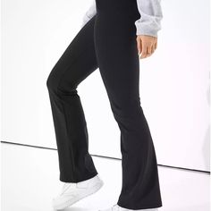 - Basically New Without Tags, Worn Once - High Rise, Stretchy Material - Size Xs Long Flair Leggings Outfit, Everyday Leggings, Flare Legging, Cute Pants, Leggings Casual, Flare Leggings, Pocket Leggings, Sweaters And Leggings, Mens Outfitters