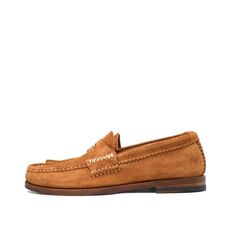 Rob's Loafer Leather Sole - Tosca G Brown — YUKETEN Toscana Italy, Timeless Shoes, Moccasins Style, Leather Socks, Loafers Style, Handmade Charms, Classic American, Penny Loafers, Vegetable Tanned Leather