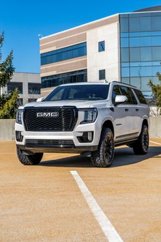 2023 Yukon Denali SUV with a lift kit and chrome delete. Lifted Yukon Denali, Lifted Yukon, Lifted Suburban, 2023 Gmc Yukon Denali, Yukon Denali Ultimate, Gmc Yukon At4, Yukon Suv, 2023 Gmc Yukon