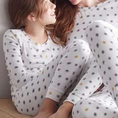 Nwt, The Company Store Cozy Pj Set In Star Sparkle Pattern. These Are So, So Soft & Cozy! 2 Sets Available! Matching White Sleepwear For Sleepovers, White Matching Winter Sleepwear, White Family Matching Sleepwear, Star Print Long Sleeve Sleepwear For Loungewear, Christmas Pajama Set Zulily, Winter Sleepwear With Character Print, Long Sleeve Star Print Sleepwear, Holiday Flannel, Cotton Sleepwear With Star Print