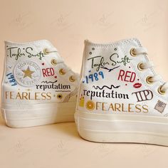 Personalize 11 Albums Taylor Swift Shoes, Swiftie Converse Chuck 1970 - QT Embroidery Taylor Swift Converse, Converse Doodles, Plain Converse, Taylor Clothes, Taylor Swift Shoes, Diy Converse, Cute Converse Shoes, Red Chucks, Taylor Swift Merchandise