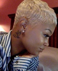 stylist IG ckearse Platinum Blonde Short Hair Black Women, Platinum Blonde Pixie Black Women, Short Blonde Pixie Black Women, Blonde Pixie Cut On Black Women, Short Blonde Hair Black Women, Bleached Pixie Cut, Blonde Short Hair Black Women, Blond Pixie Cut, Blonde Twa