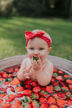 First Year Pictures, Nails Coconut, 6 Month Photo Shoot, Best Baby Names, Garden Strawberry, Aesthetic Coconut, Baby Milestones Pictures, Names Cute