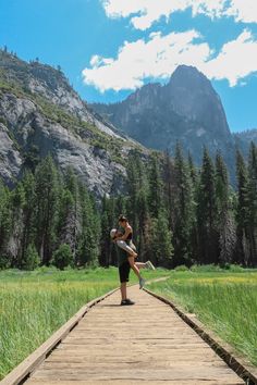 Yosemite National Park Yosemite National Park Photography Ideas, Yosemite National Park Picture Ideas, Yosemite National Park Outfit Summer, Yosemite Picture Ideas, Yosemite National Park Outfit, Yosemite National Park Aesthetic, Yosemite Pictures, Yosemite Aesthetic, Yosemite Photoshoot