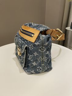 Louis Vuitton Baggy Denim BagDenim Monogram GHWSize 32 x 22 x 8 cmMade in USA8/10 Good (usual patina on leather and minor signs of use otherwise great)Includes dust bagPrice now 750 sgd 570 usd CN5776-02 Monogram Bags, Girl Backpacks School, Baggy Denim, Monogram Bag, Denim Bag, Louis Vuitton Shoulder Bag, Vuitton Bag, Diaper Backpack, Exclusive Bag