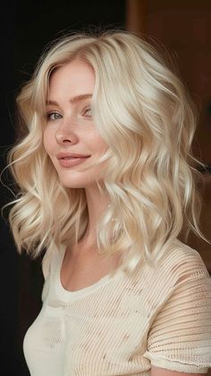 Bombshell Blonde Hair, Pure Blonde Hair, Total Blonde Hair, Natural Platinum Blonde Hair, Unique Blonde Hair Color Ideas, Golden Platinum Blonde, Warm Platinum Blonde Hair, Blond Hair Aesthetic, Cool Tone Blonde Hair