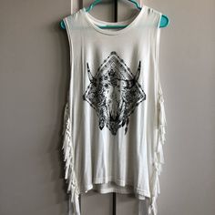 Never Worn. Aus Size 10. Us Size Medium. Spring Festival Tank Top With Graphic Print, Casual Summer Tops With Fringe, Casual Fringe Tops For Summer, Fitted Casual Tank Top With Fringe, Casual Fitted Fringe Tank Top, Spring Music Festival Top With Fringe, Spring Cotton Tops With Fringe, Spring Fringe Tops For Music Festival, Fringe Tops For Spring Music Festival