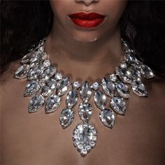 Exaggeration Multilayer Rhinestone Chunky Chain Luxury Crystal Choker Statement Necklace for Women Big Crystal Necklace, Cristal Necklace Jewellery, Big Diamond Necklace, Big Diamonds Necklace, Dramatic Necklace, Hat Jewelry, Necklace Outfit, Crystal Dress, Fake Diamond