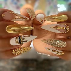 Golden Nails, Gold Nail Art, Stiletto Nails Designs, Makijaż Smokey Eye, Glam Nails, Luxury Nails, Coffin Nails Designs