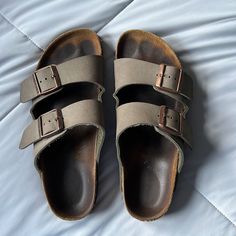 Well Loved But Kept In Excellent Condition Size 39 Narrow Width Look Brand New When Worn Shoes Birkenstock, Birkenstock Brown, Birkenstock Sandals, Girly Shoes, Birkenstock Arizona, Birkenstock Shoes, Better Love, Women's Shoes Sandals, Birkenstock