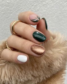 Chic New Years Nails, Christmas Nails Green And Gold, New Year Nails Design 2024 Short, Lunula Nails, Jungle Nails, Gold Holiday Nails, Simple Christmas Nails, Festive Christmas Nails, Nye Nails