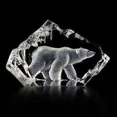 an ice sculpture of a polar bear