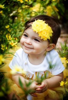 "The \"Goldie\" sunflower first birthday outfit is made with layers of yellow tulle in the tutu. This set has options for a matching headband, sunflower yellow gold wild one bodysuit, or the full three-piece set. Our tutus are made on a ribbon-tie waistband that ties and unties at the bow for a custom fit. Each bodysuit size will correspond with the following tutu/outfit sizes unless otherwise requested. Short or Long Sleeve options correspond to bodysuit size only. Click 'more' for sizing chart Cake Smash Wild One, Sunflower Cake Smash, Wild One First Birthday Outfit, Birthday Sunflower, Birthday Party At Park, Wild One First Birthday, Sunflower Cake, Sunflower Birthday, First Birthday Outfit Girl