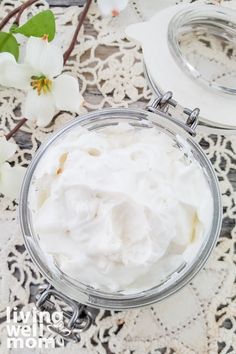 This whipped night cream recipe couldn’t be easier to follow and results in the most luxurious moisturizer for dry skin. Made with all-natural ingredients and whipped up in minutes, you won’t regret making this easy DIY face cream. Homemade Face Cream Recipes, Whipped Face Cream, Face Cream Diy, Diy Night Cream, Dry Skin Diy, Homemade Lotion Recipe, Face Cream Recipe, Diy Face Cream, Diy Face Moisturizer