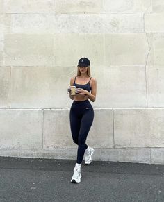 Black White Bedroom, Jess Hunt, Outdoor Outfits, Sports Wear Fashion, Rococo Fashion, Gym Suit, Cute Workout Outfits, Fitness Wear Outfits