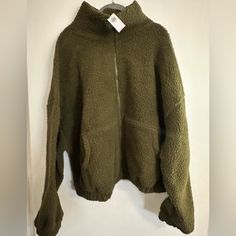 Old Navy Green Fleece Jacket. Winter Fleece Jacket With Pockets For Loungewear, Oversized Green Fleece Outerwear, Fleece Jacket With Pockets For Loungewear, Green Fleece Long Sleeve Outerwear, Green Long Sleeve Fleece Outerwear, Casual Green Fleece Jacket For Fall, Cozy Fit Green Winter Outerwear, Green Comfortable Winter Outerwear, Green Cozy Fit Winter Outerwear