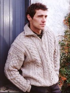 Male Sweaters, Masculine Fashion, Ralph Lauren Fall, Cable Knitting Patterns, Fisherman Sweater, Mens Outfit Inspiration, Men's Knit, Knitting Inspiration, Old Money