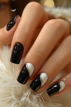 Short Nail Designs 2024 Dec Nails, Navy And Silver Nails, Sassy And Classy, Bright Nail Art, Black Nails With Glitter, Bridal Nail, Elegant Manicure, Bridal Nail Art, January Nails